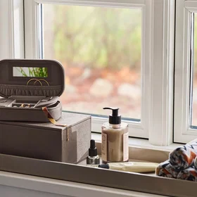 Mojoo Sting Clutch Smykkeskrin 18x10x5cm (Beige)