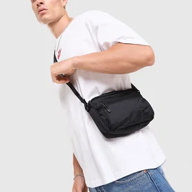 Nike Fundamentals Blocked Messenger Bag