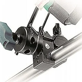 Avenger D230 Super Clamp Tête de poignée