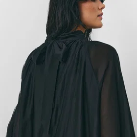 Noella Lorenia Kort Kjole