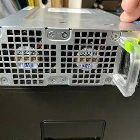 Dell VDY4N 685W