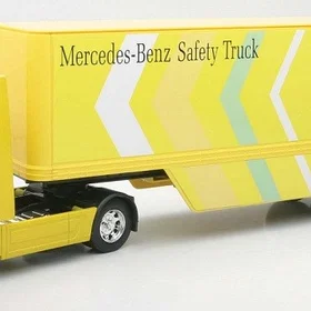 NewRay 1/32 Mercedes Benz Actros 1857 Truck With Trailer (810346)