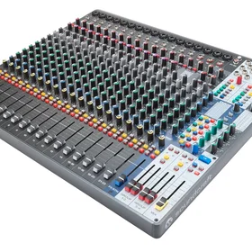 Soundcraft Signature Plus 22