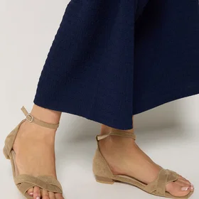 Long Tall Sally Twisted Low Heel (Women's)