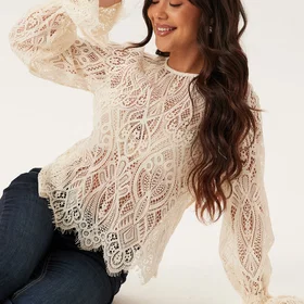 Emelie Spets Solmuke Blus (Naiset)