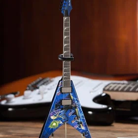 AXE HEAVEN Réplique de Guitare Miniature Dave Mustaine Megadeth Signature V Rust
