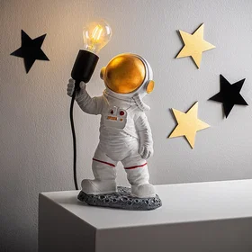 Opviq Astronaut-1