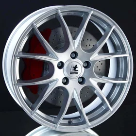IT Wheels KIRA Silver 8.0x18 5/112 ET30 CB66.7