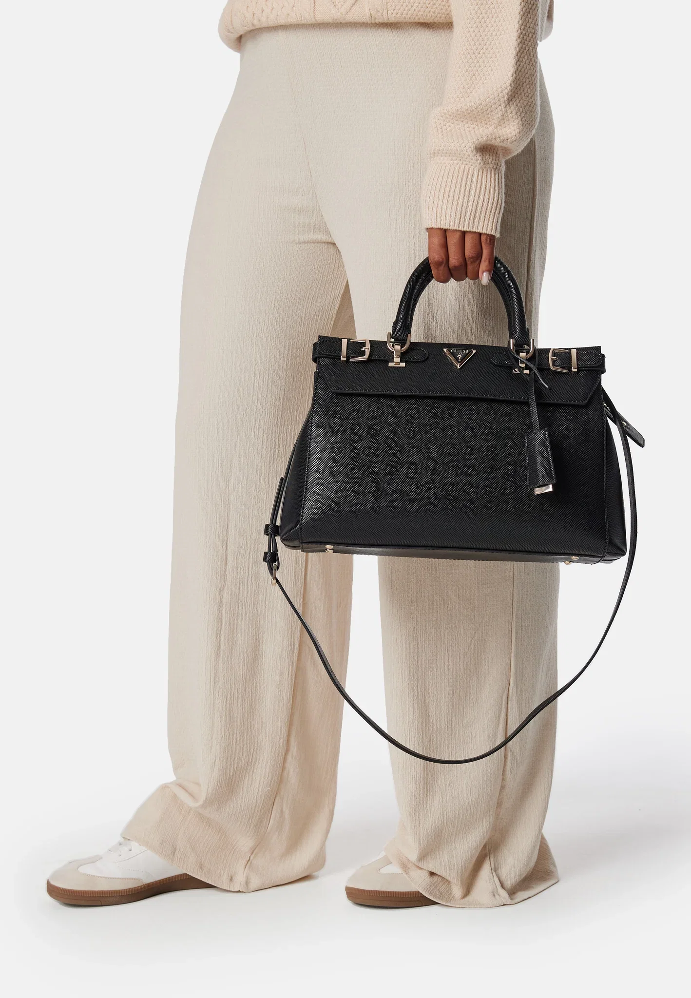 Guess Levante Luxury Satchel 720386-0001-00ONE