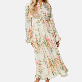 by Ti Mo Satin Midi Kjole