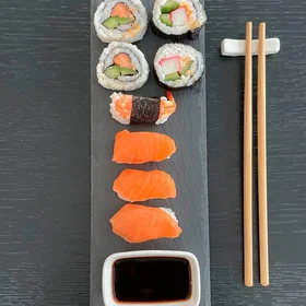 Zelected by Houze Sushi Set