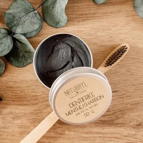 Naturayl Charcoal Mint Tandkräm